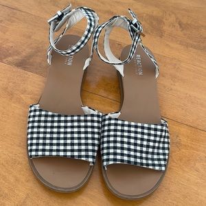 Kenneth Cole Reaction Jolly gingham sandals 9.5